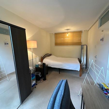 Cozy Room In Shared Home Near Canary Wharf London Exterior photo
